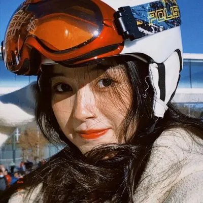 我才不要和人类恋爱呢